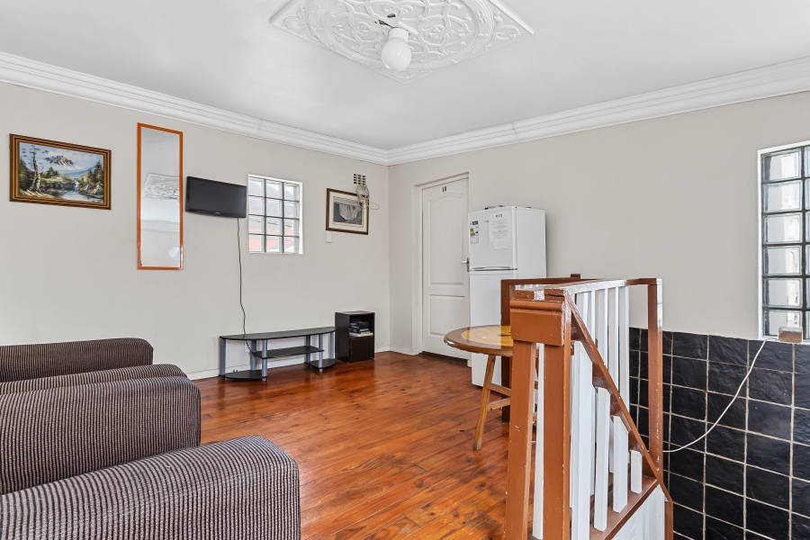 10 Bedroom Property for Sale in Observatory Western Cape